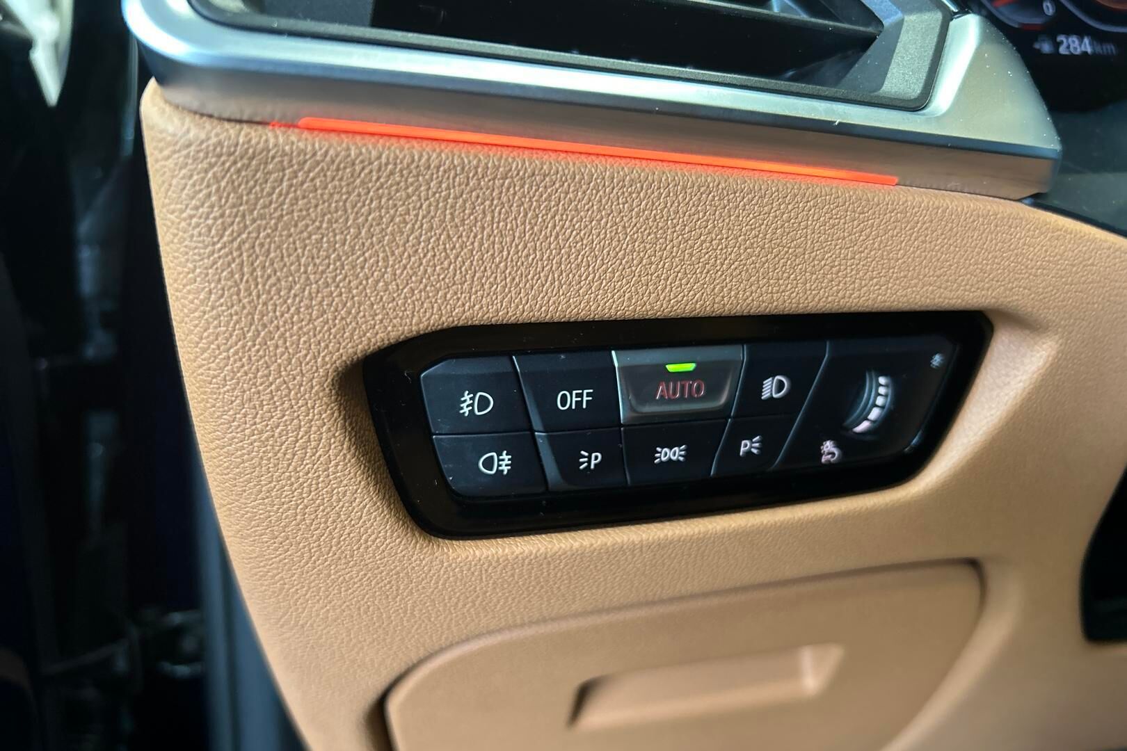 BMW 3-SARJA iso kuva 24