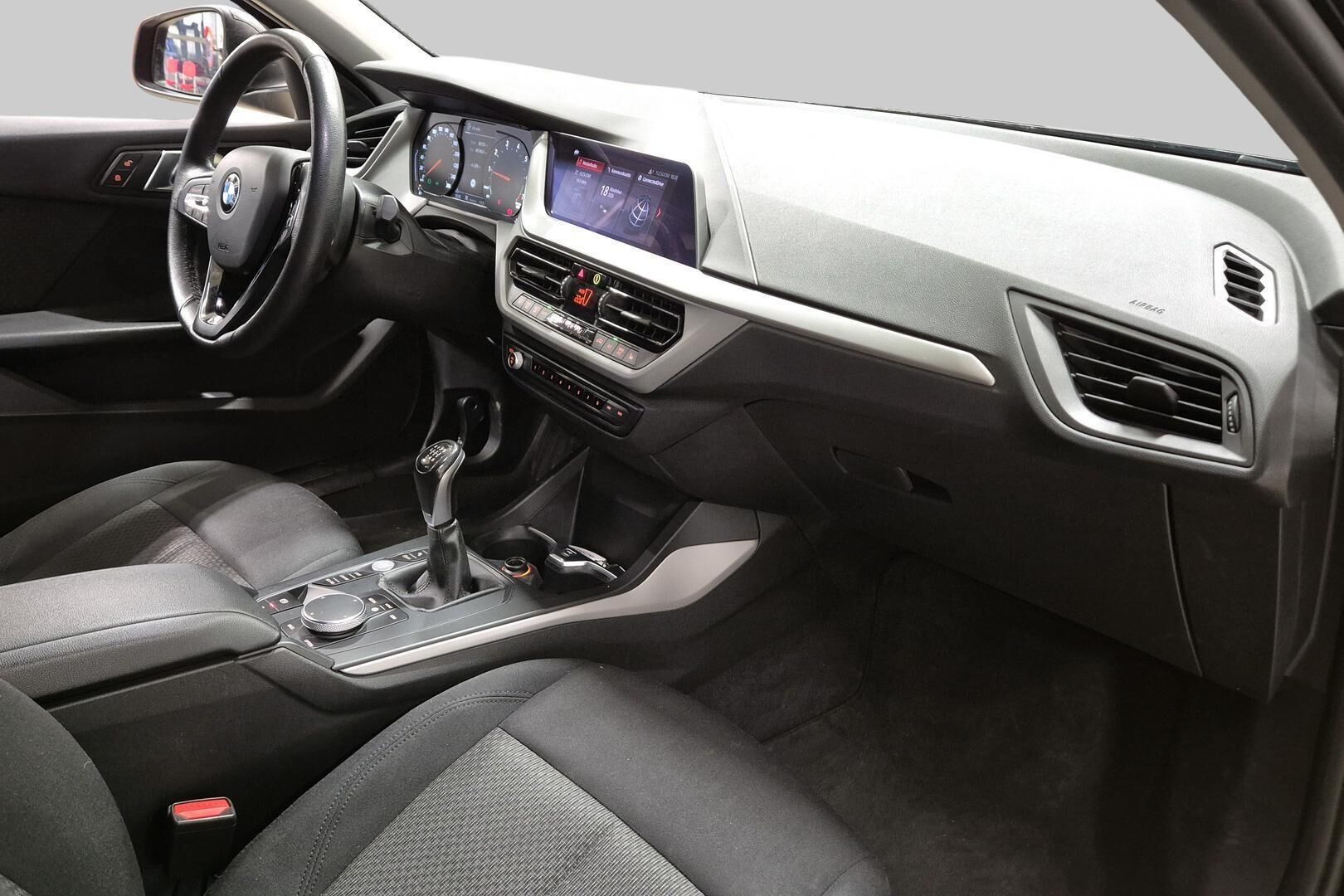 BMW 1-sarja iso kuva 5