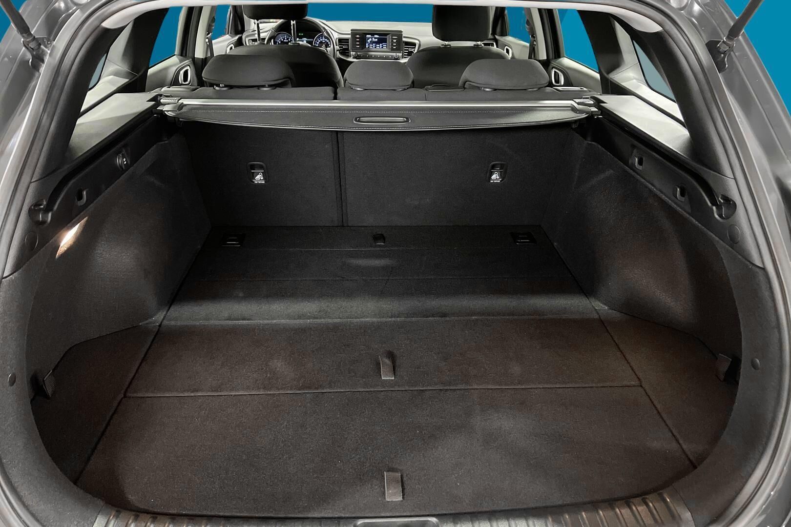 Kia Ceed iso kuva 7