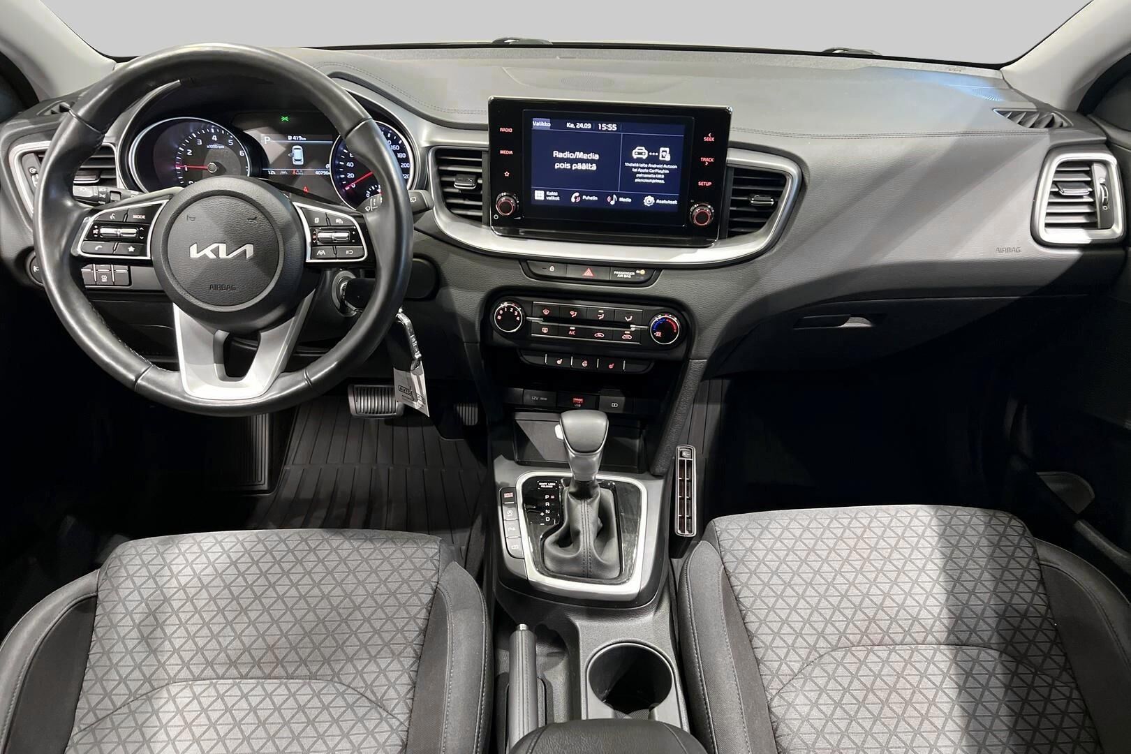Kia Ceed iso kuva 11