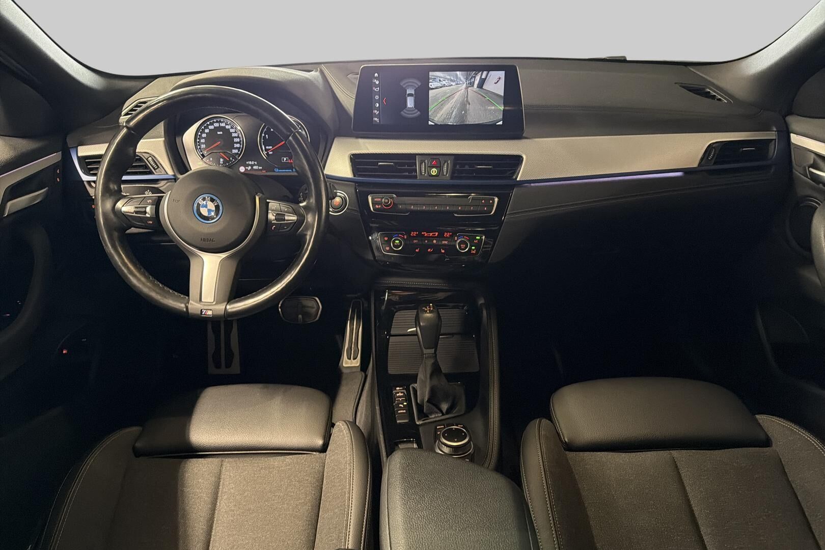 BMW X2 iso kuva 10