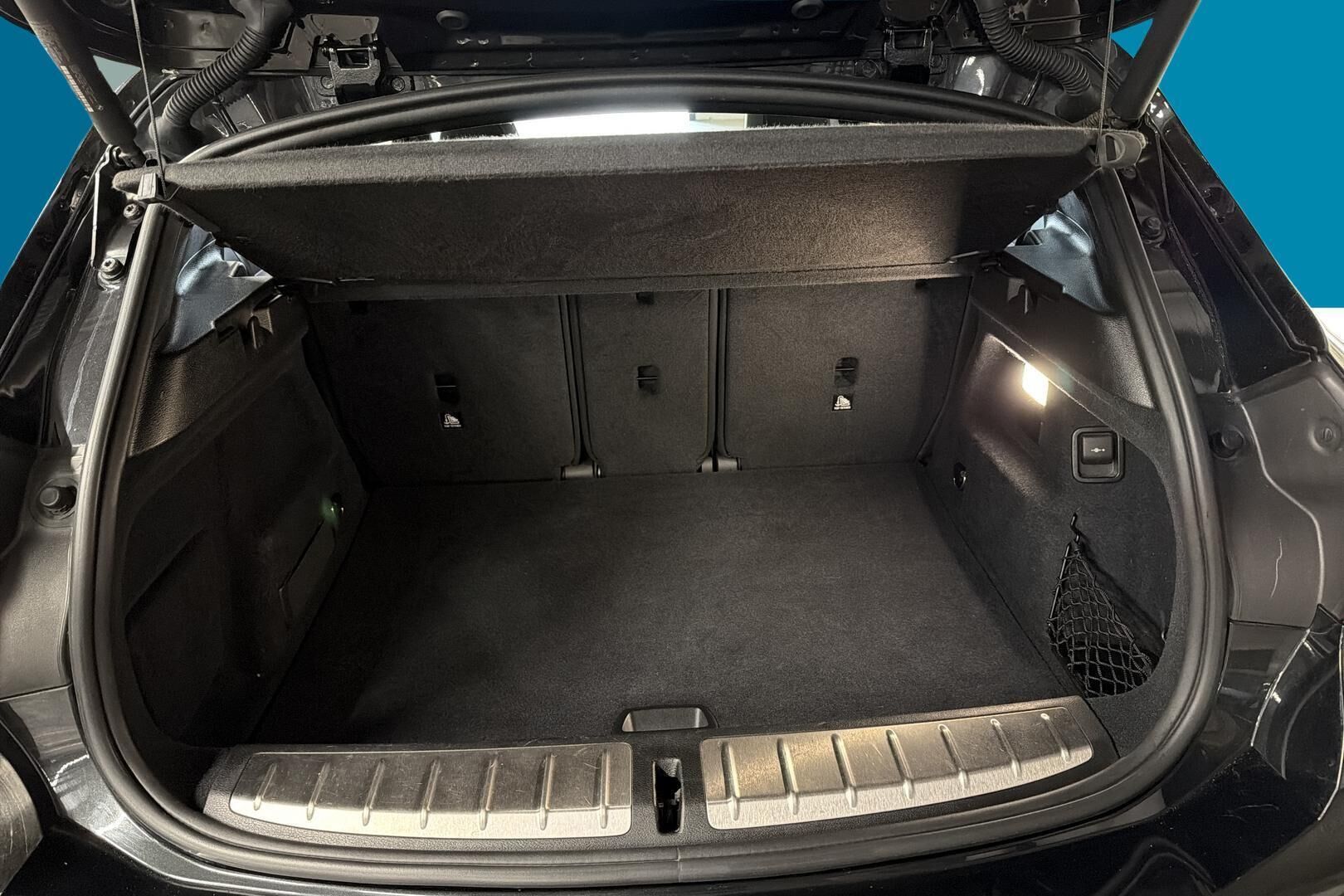 BMW X2 iso kuva 11