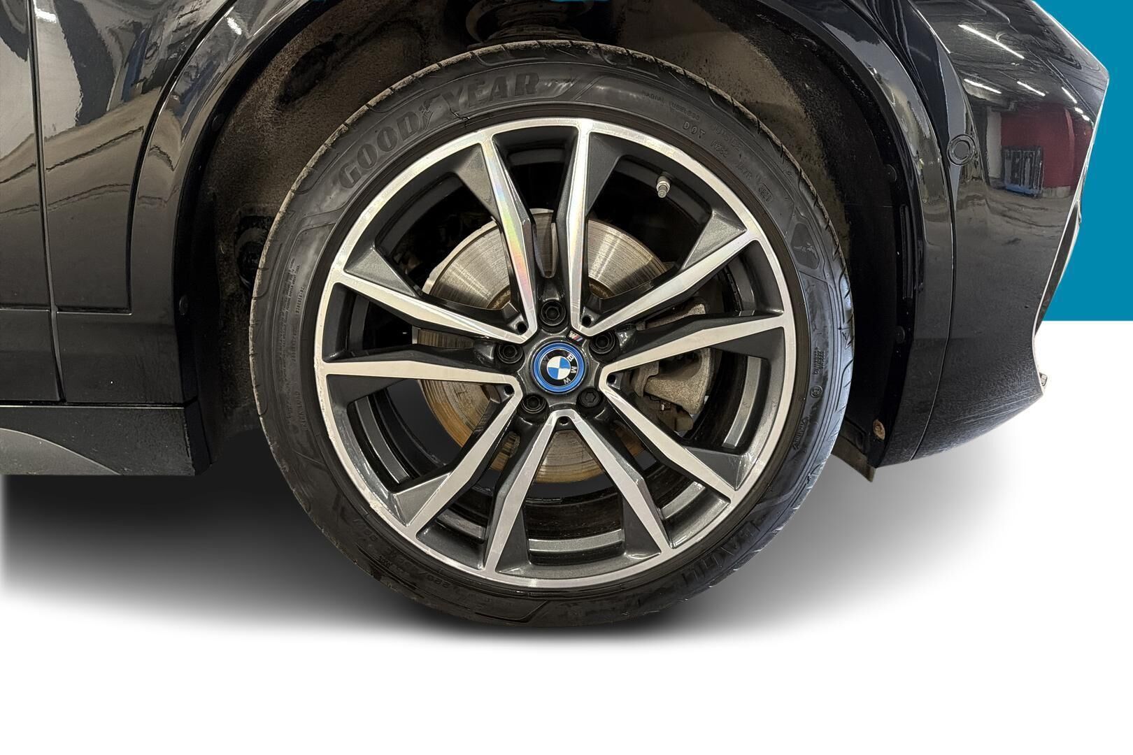 BMW X2 iso kuva 12