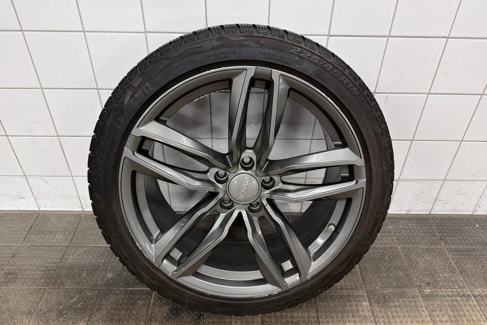 BMW X2 iso kuva 14