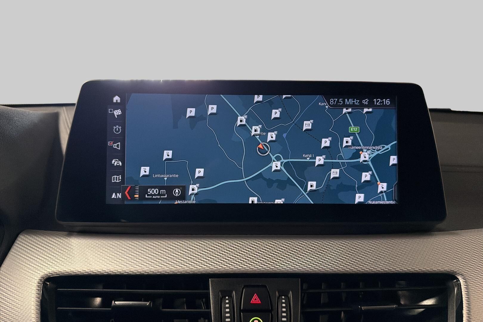BMW X2 iso kuva 27