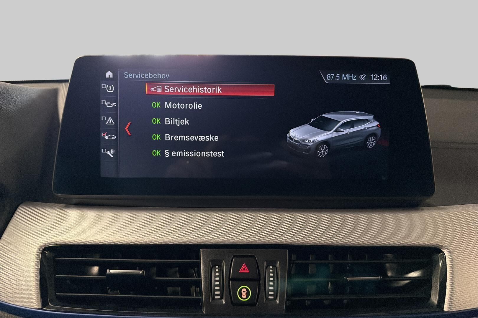 BMW X2 iso kuva 30