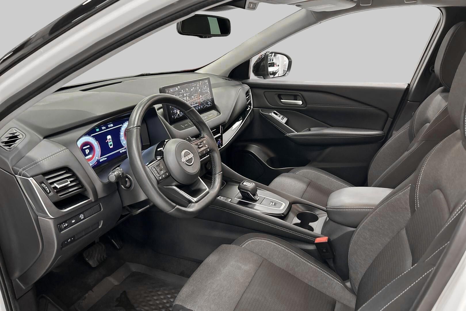 Nissan Qashqai iso kuva 9