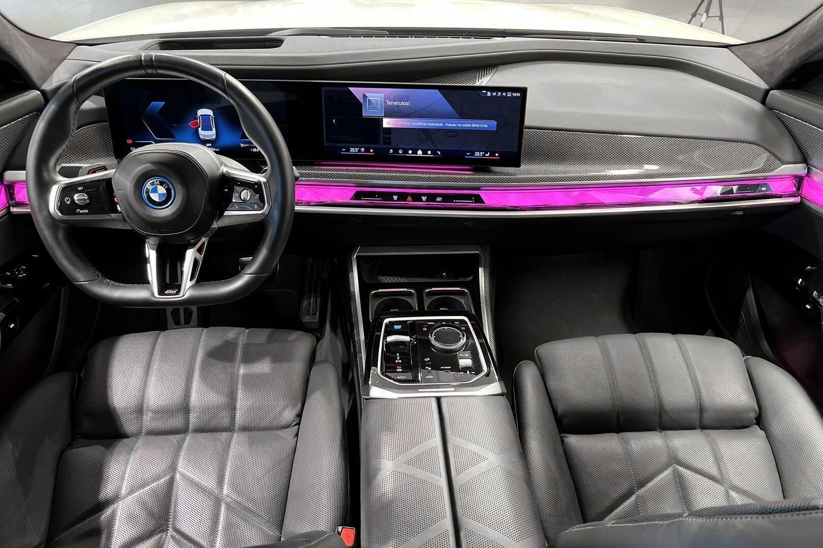 BMW i7 iso kuva 11