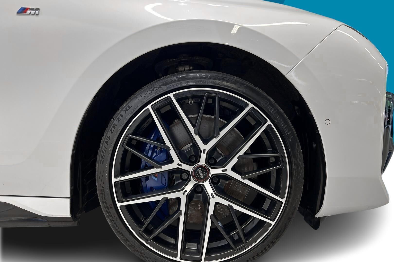 BMW i7 iso kuva 13