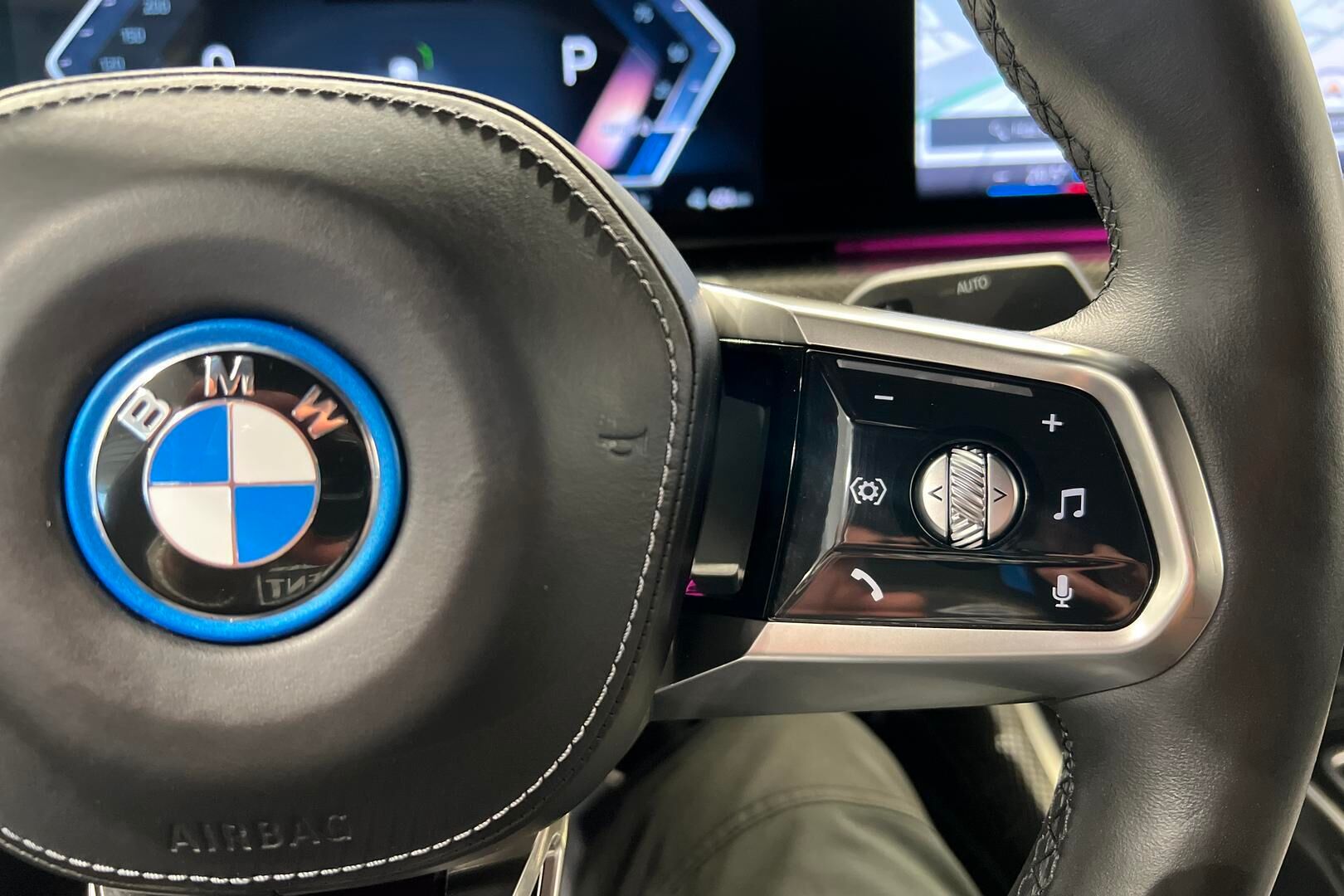 BMW i7 iso kuva 26