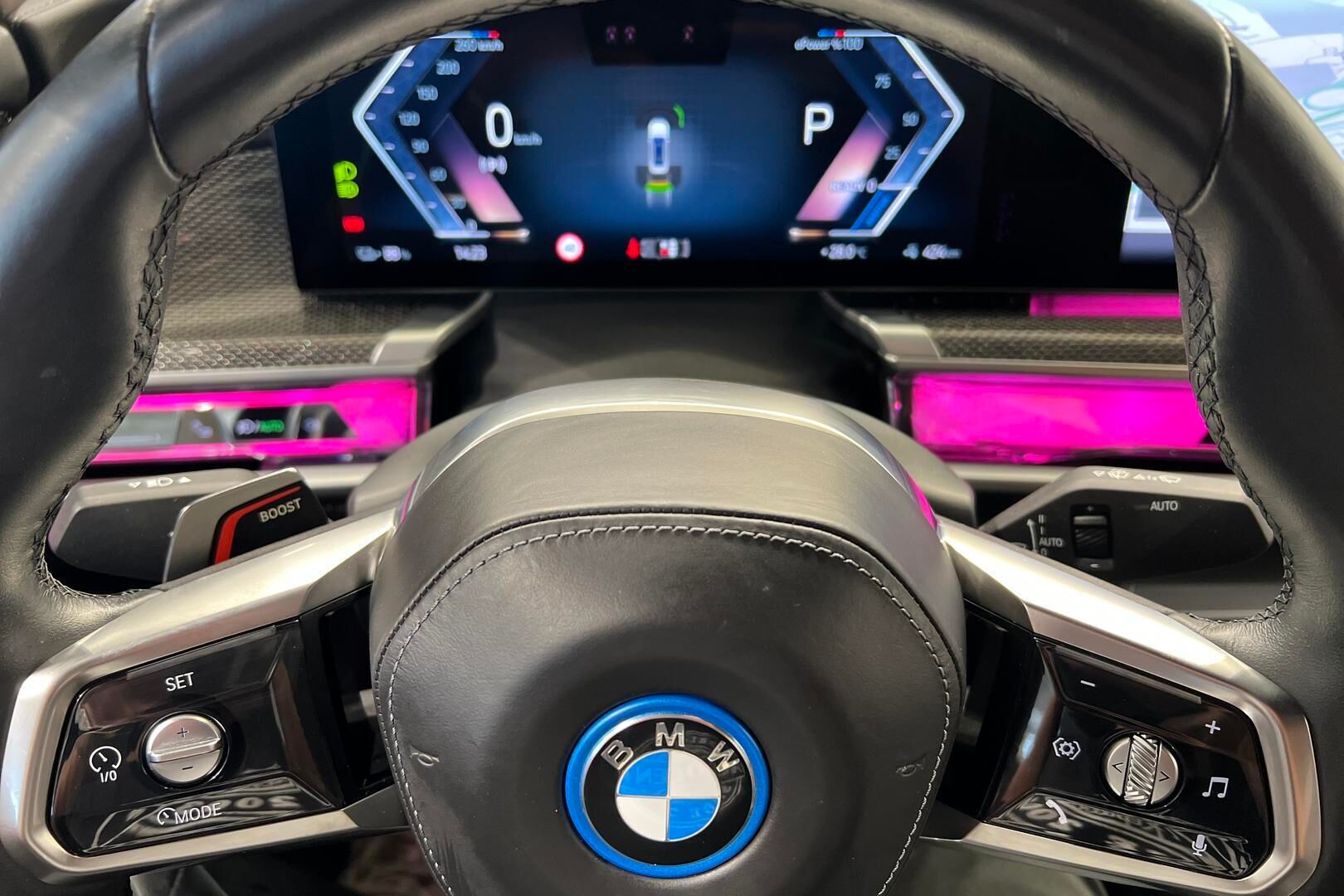 BMW i7 iso kuva 29