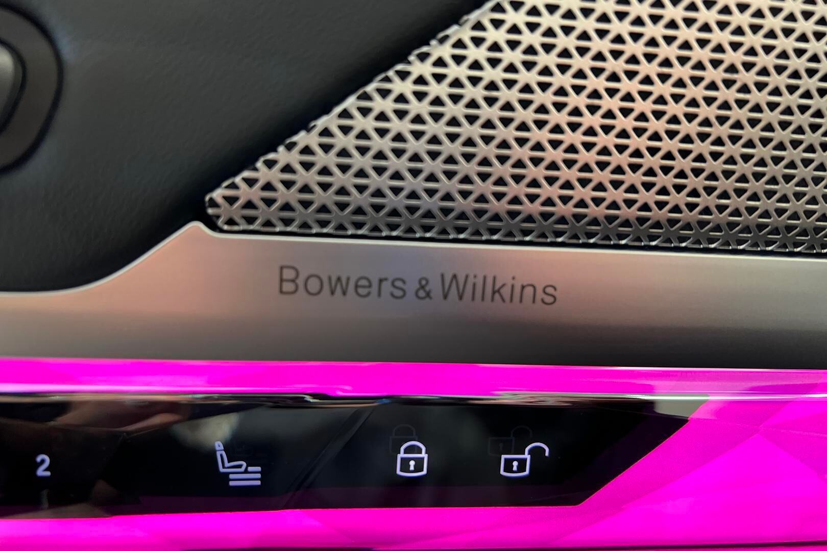 BMW i7 iso kuva 32