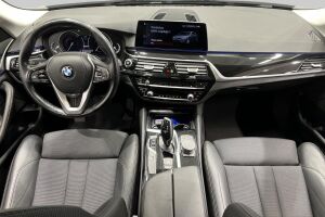 BMW 5-SARJA esikatselu 10