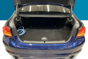 BMW 5-SARJA esikatselu 11