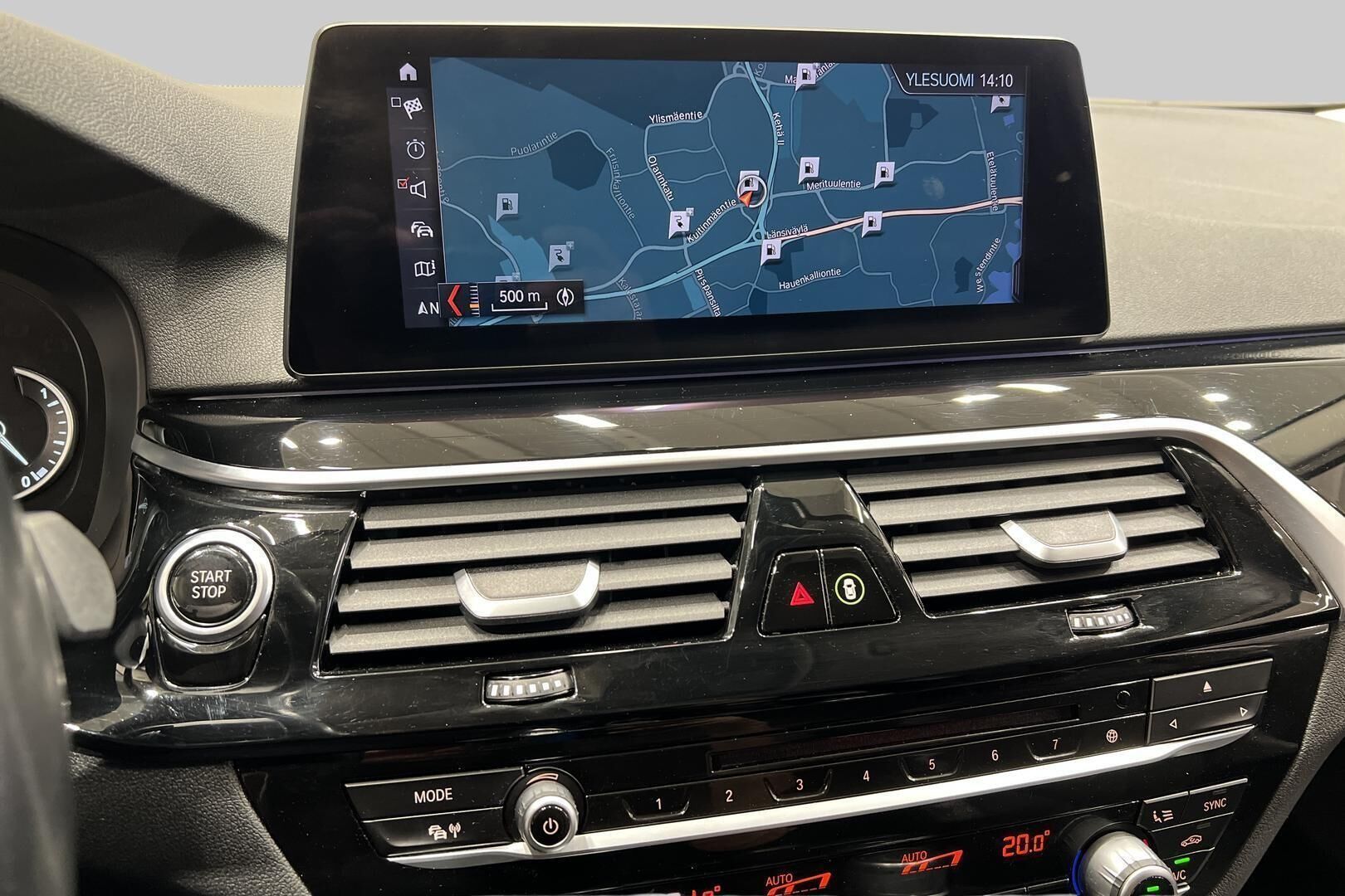 BMW 5-SARJA iso kuva 14