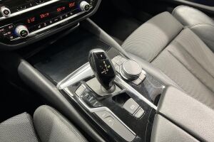 BMW 5-SARJA esikatselu 19