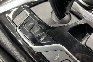 BMW 5-SARJA esikatselu 21