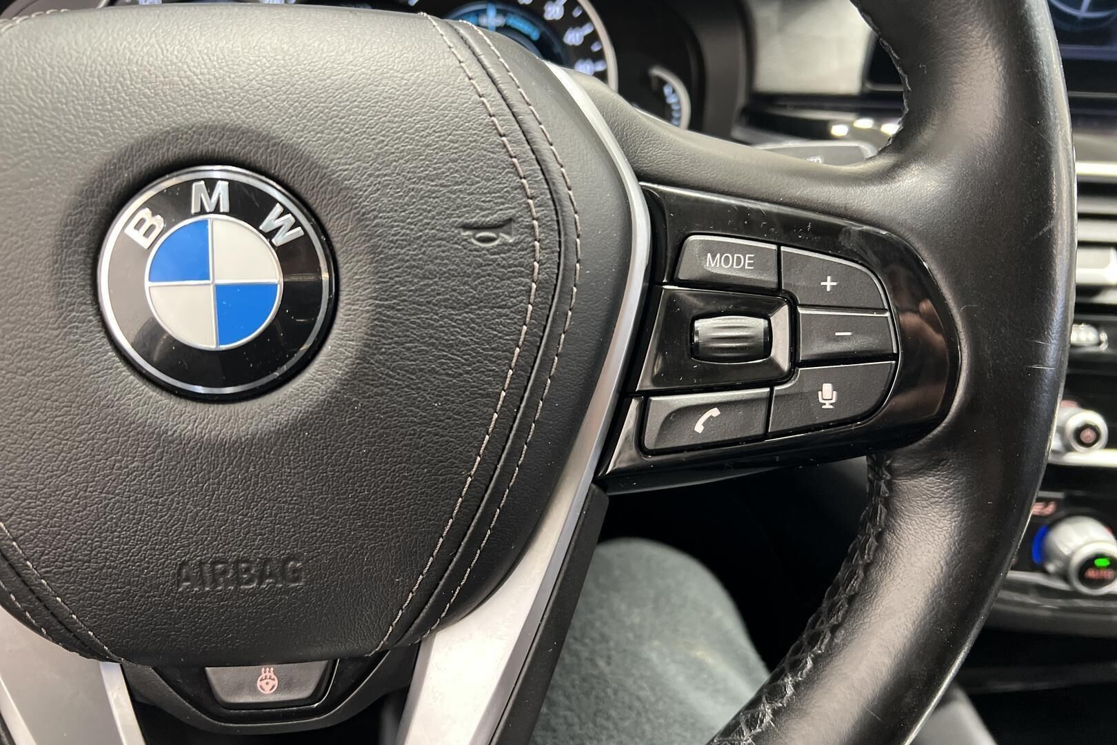 BMW 5-SARJA iso kuva 24