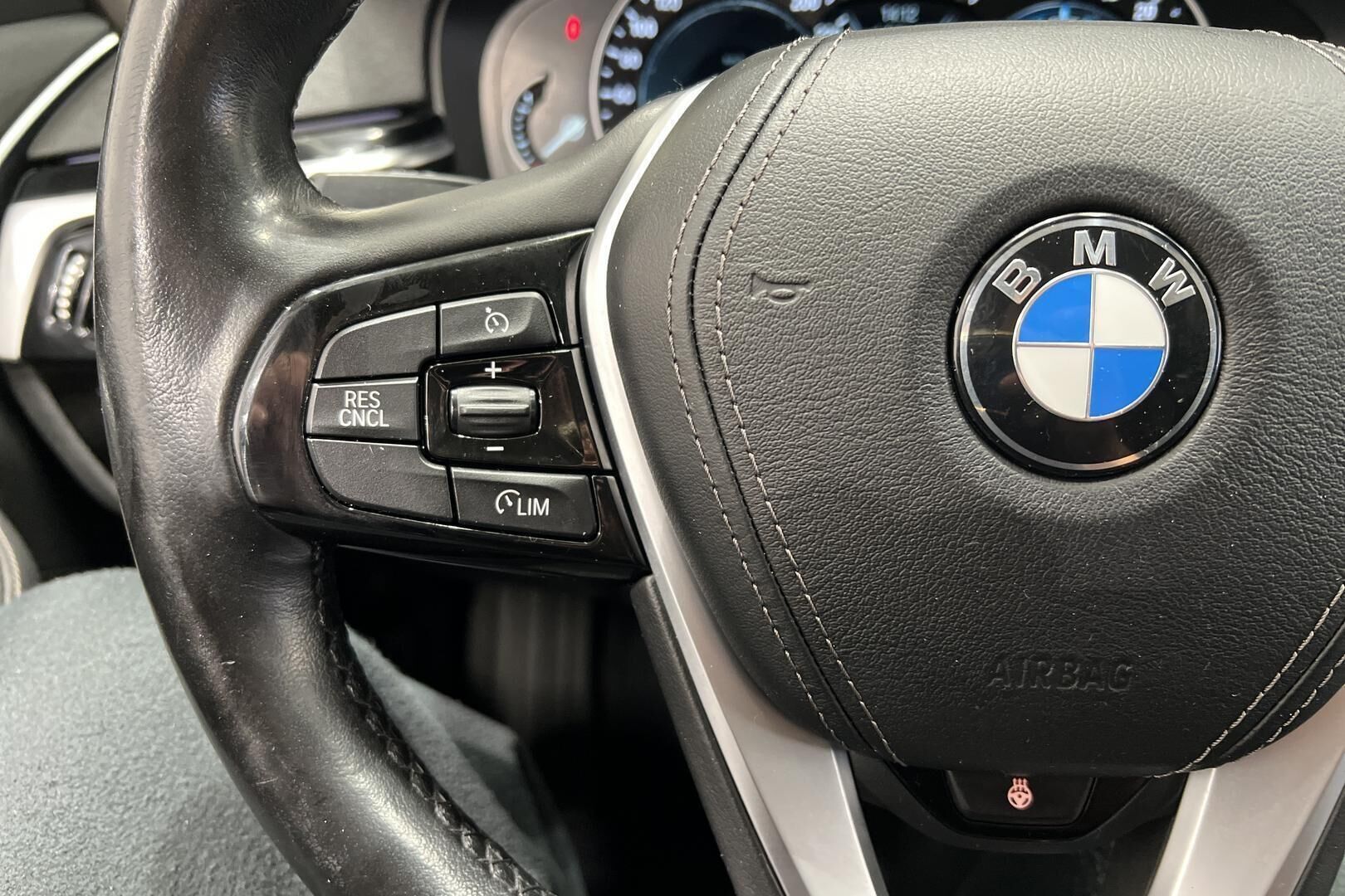 BMW 5-SARJA iso kuva 25