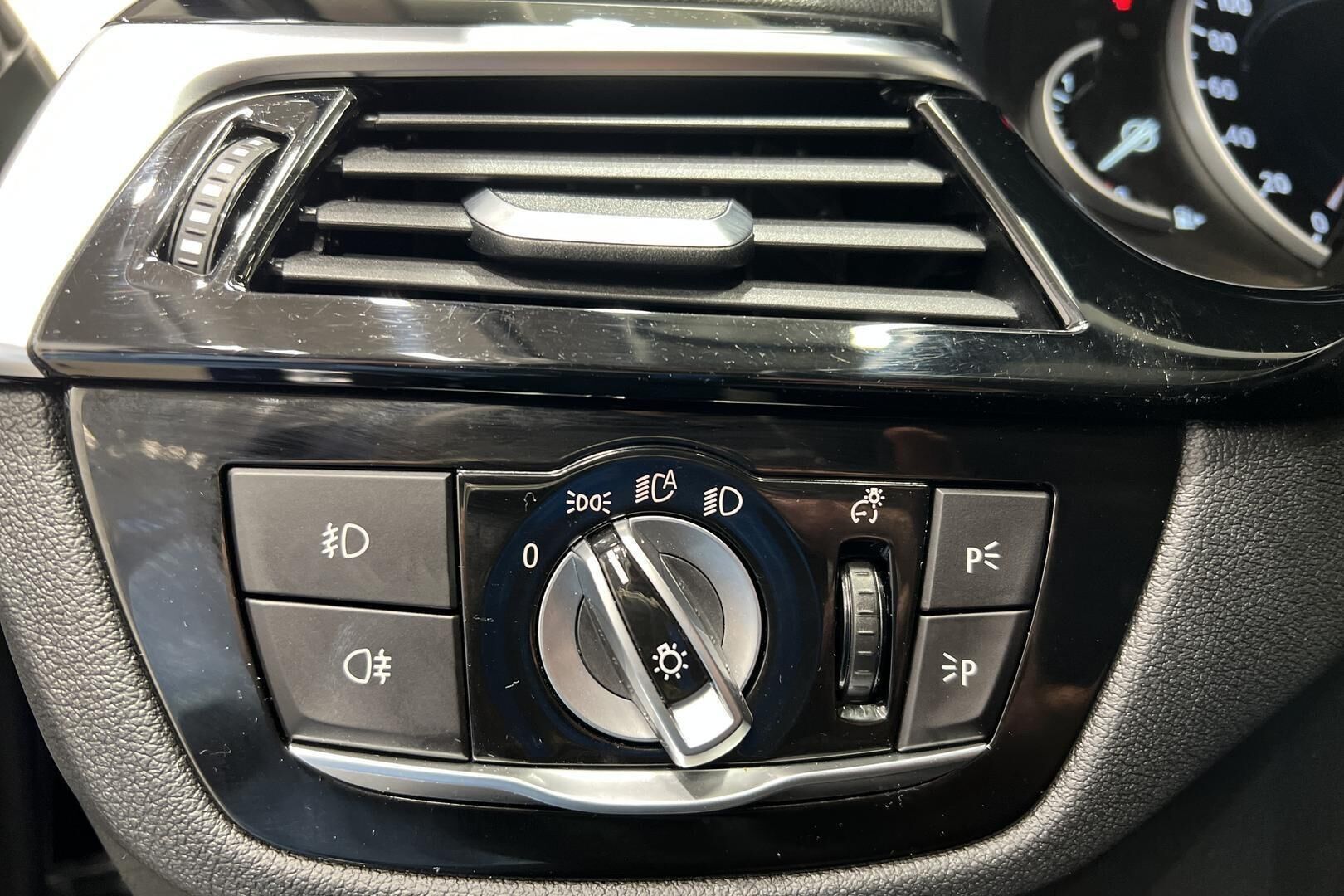 BMW 5-SARJA iso kuva 26