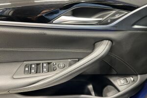 BMW 5-SARJA esikatselu 27