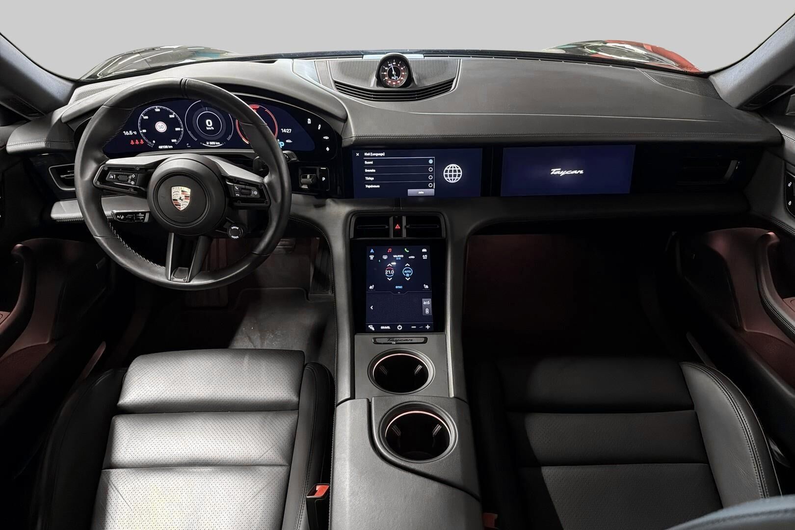 Porsche Taycan iso kuva 11