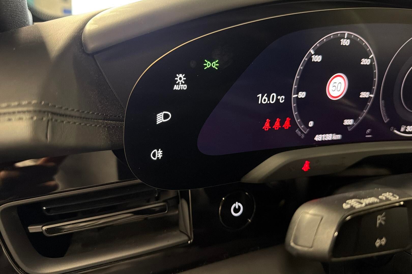 Porsche Taycan iso kuva 20