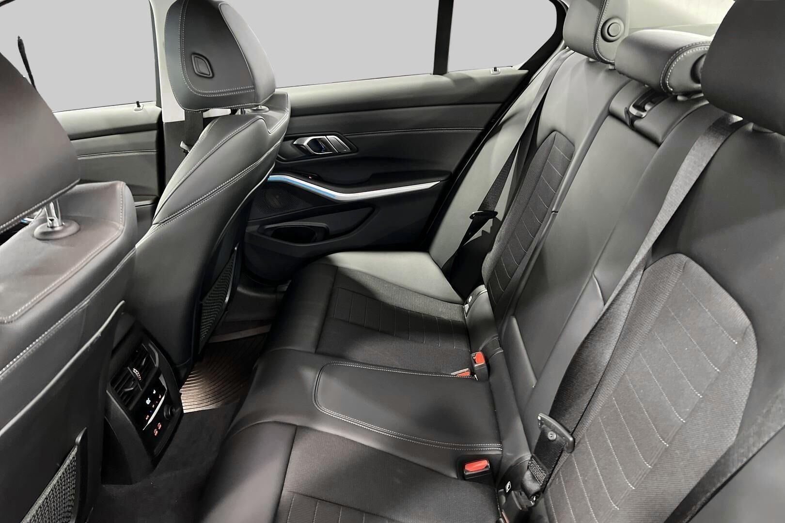 BMW 3-sarja iso kuva 5