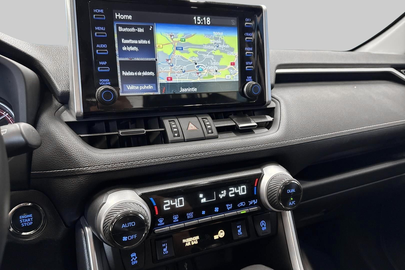 Toyota RAV4 iso kuva 17