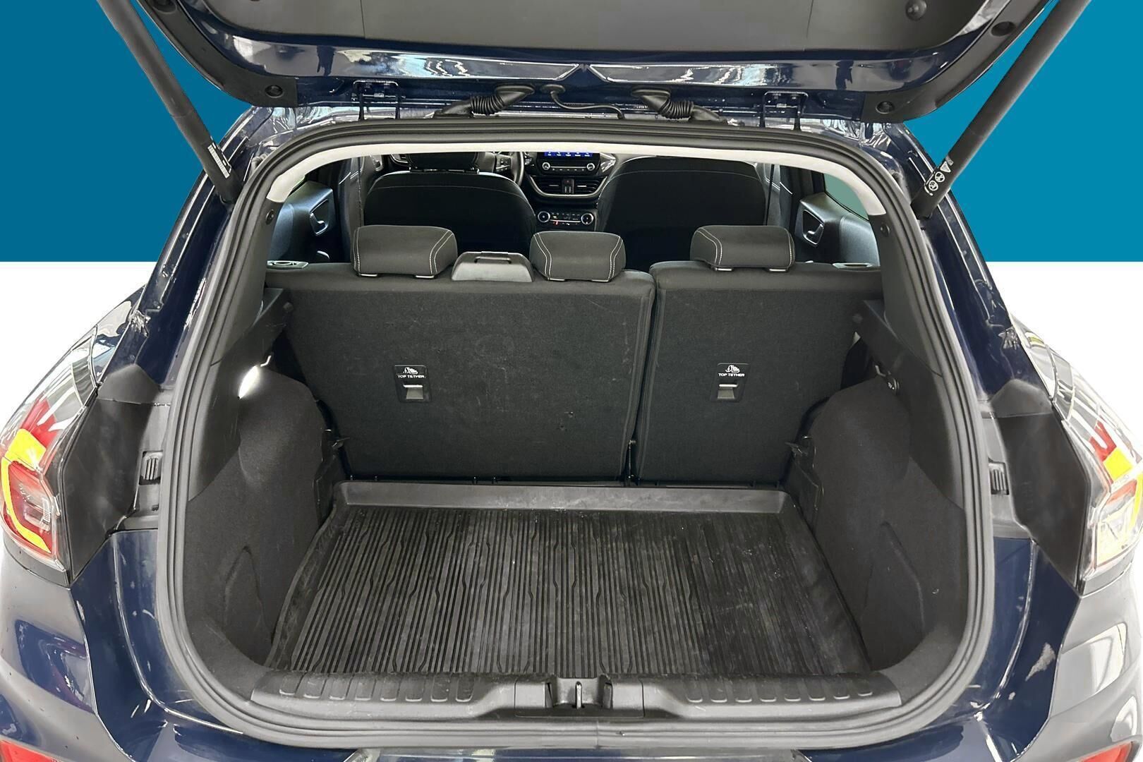 Ford Puma iso kuva 10