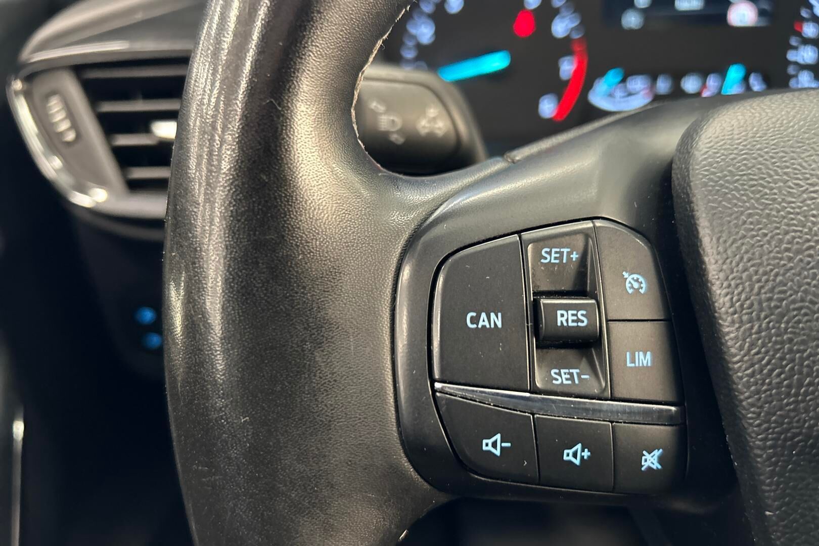 Ford Puma iso kuva 20