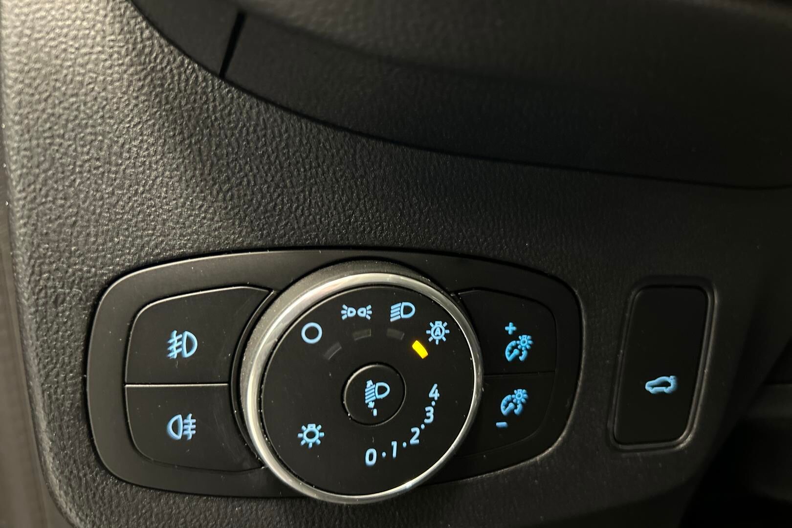 Ford Puma iso kuva 31