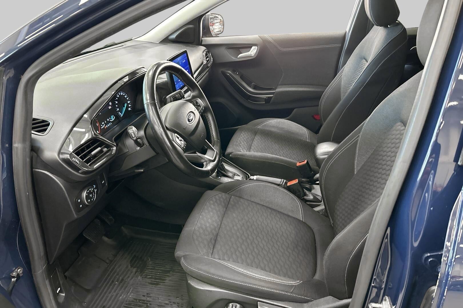 Ford Puma iso kuva 7