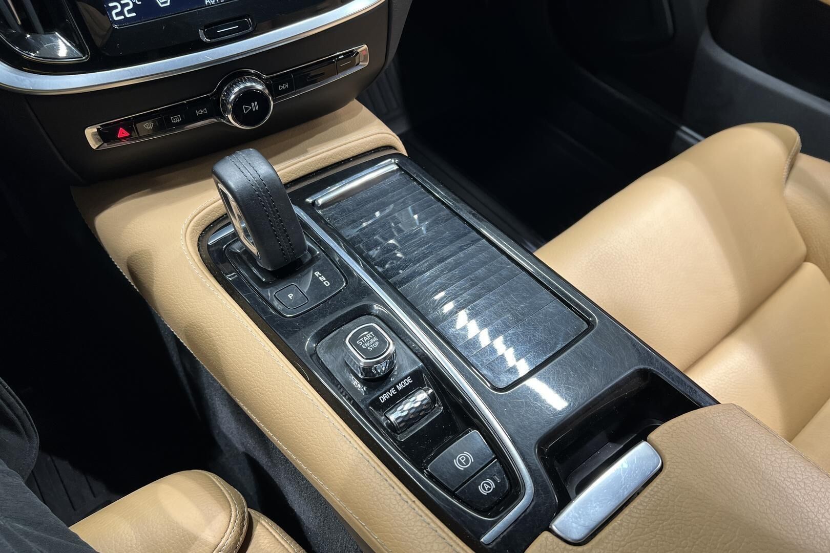 Volvo V60 iso kuva 20