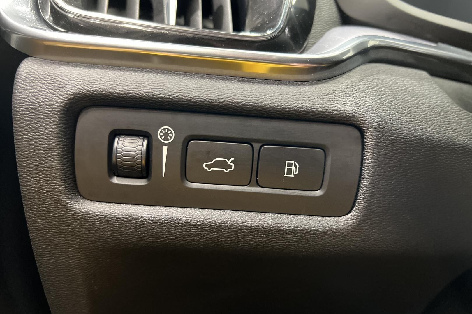 Volvo V60 iso kuva 24