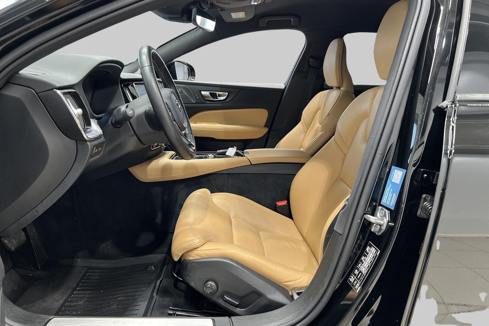 Volvo V60 iso kuva 9