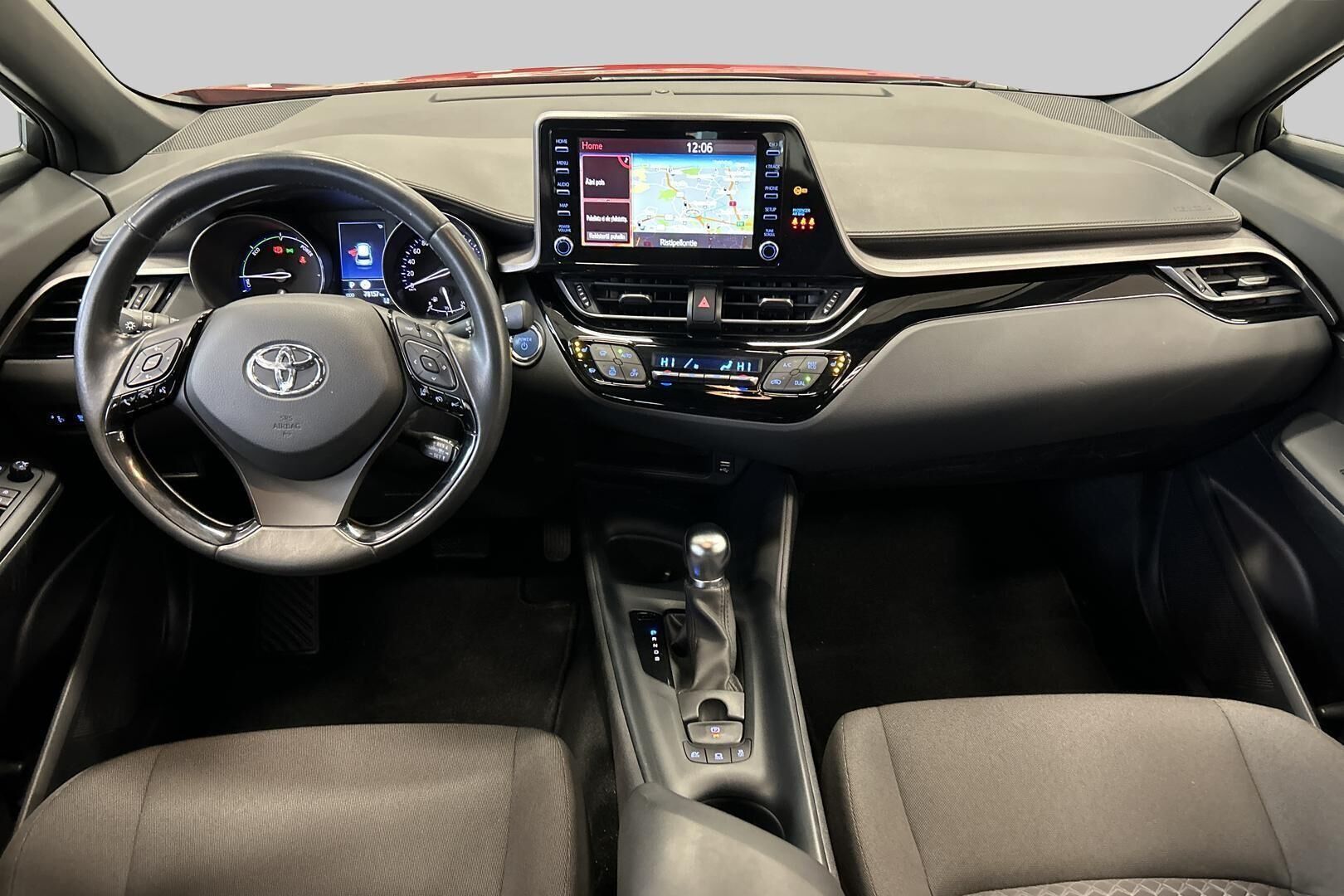 Toyota C-HR iso kuva 11