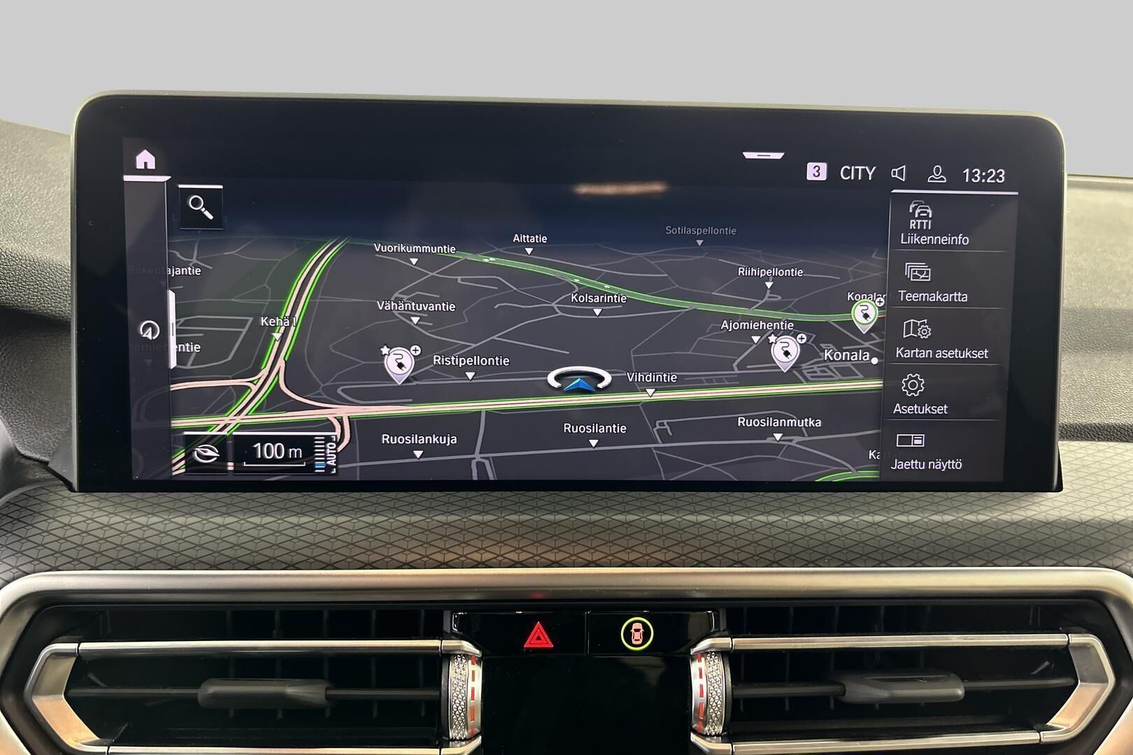 BMW X3 iso kuva 17