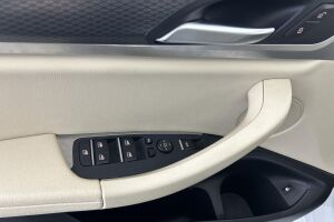 BMW X3 esikatselu 24