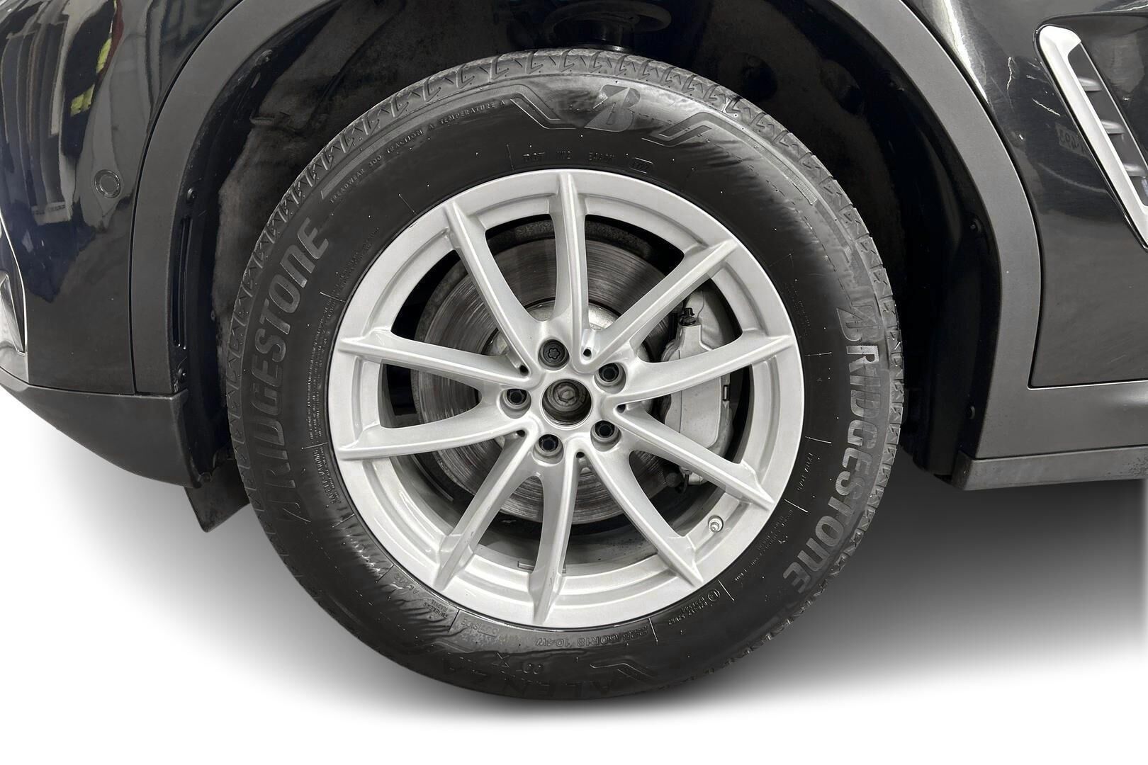 BMW X3 iso kuva 8