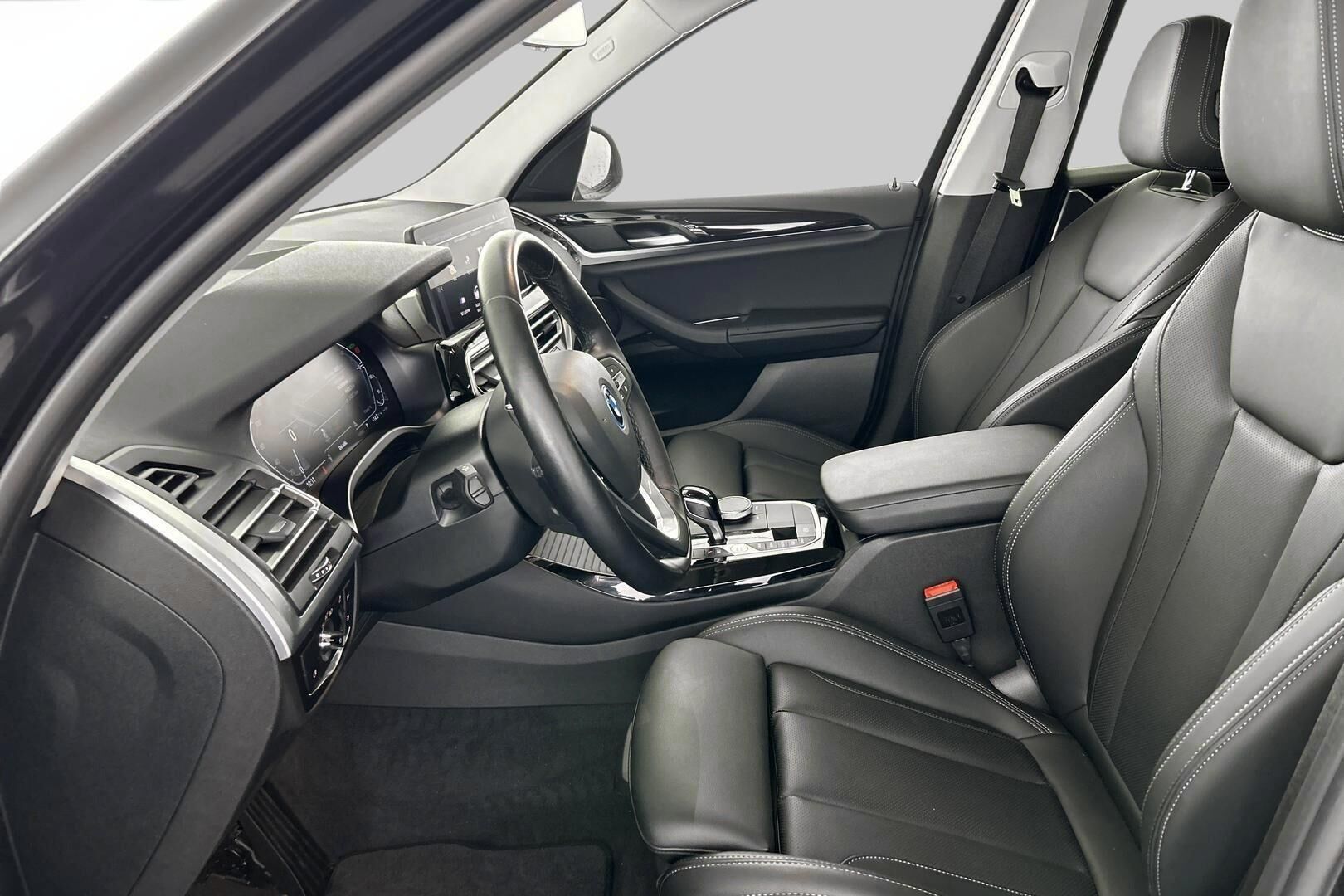 BMW X3 iso kuva 9