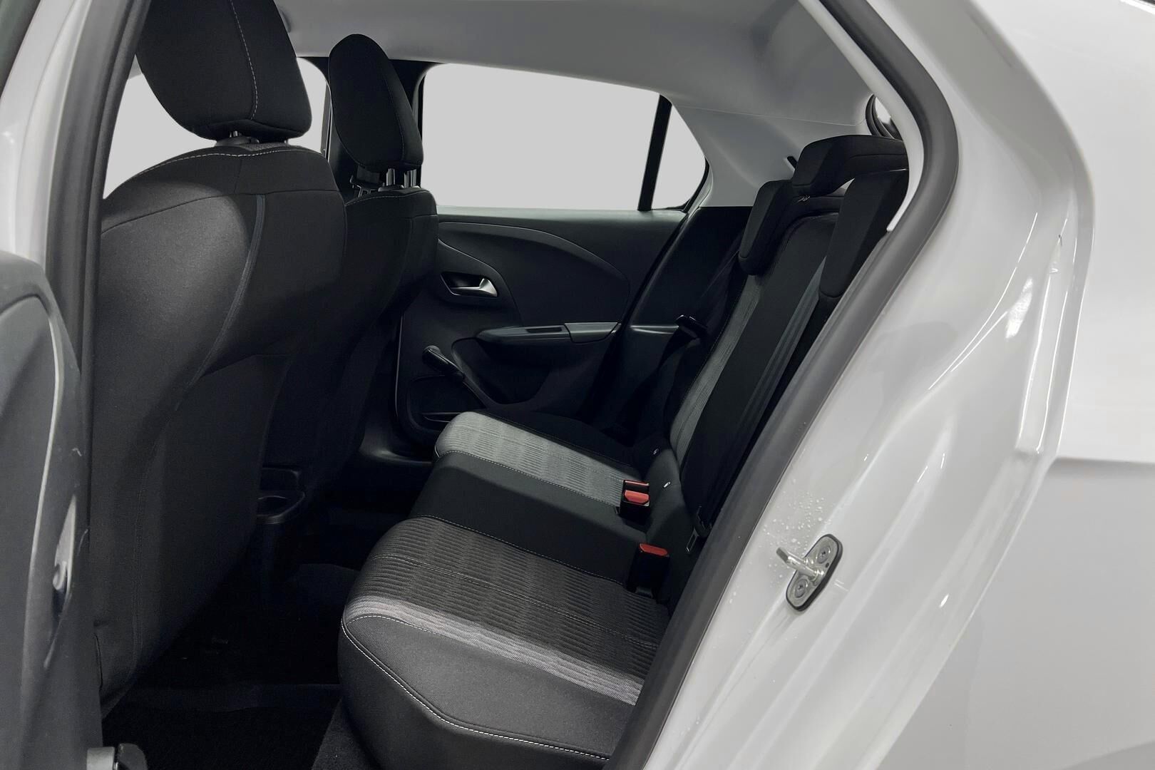 Opel Corsa iso kuva 5