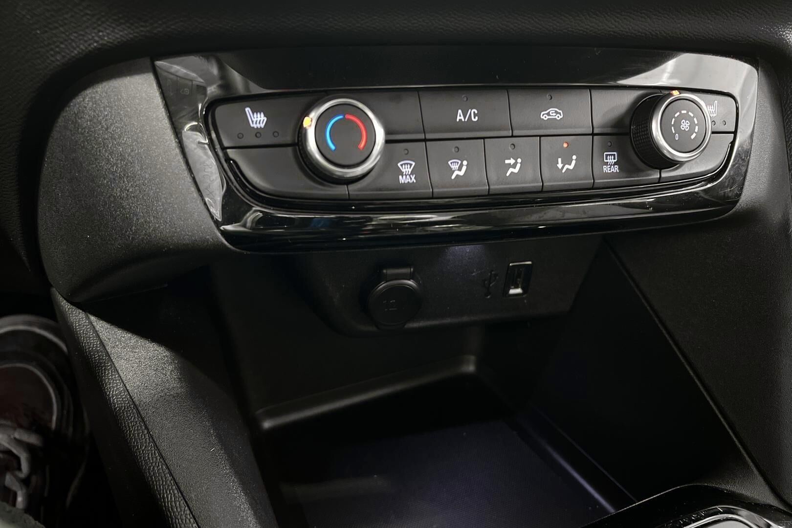 Opel Corsa iso kuva 26