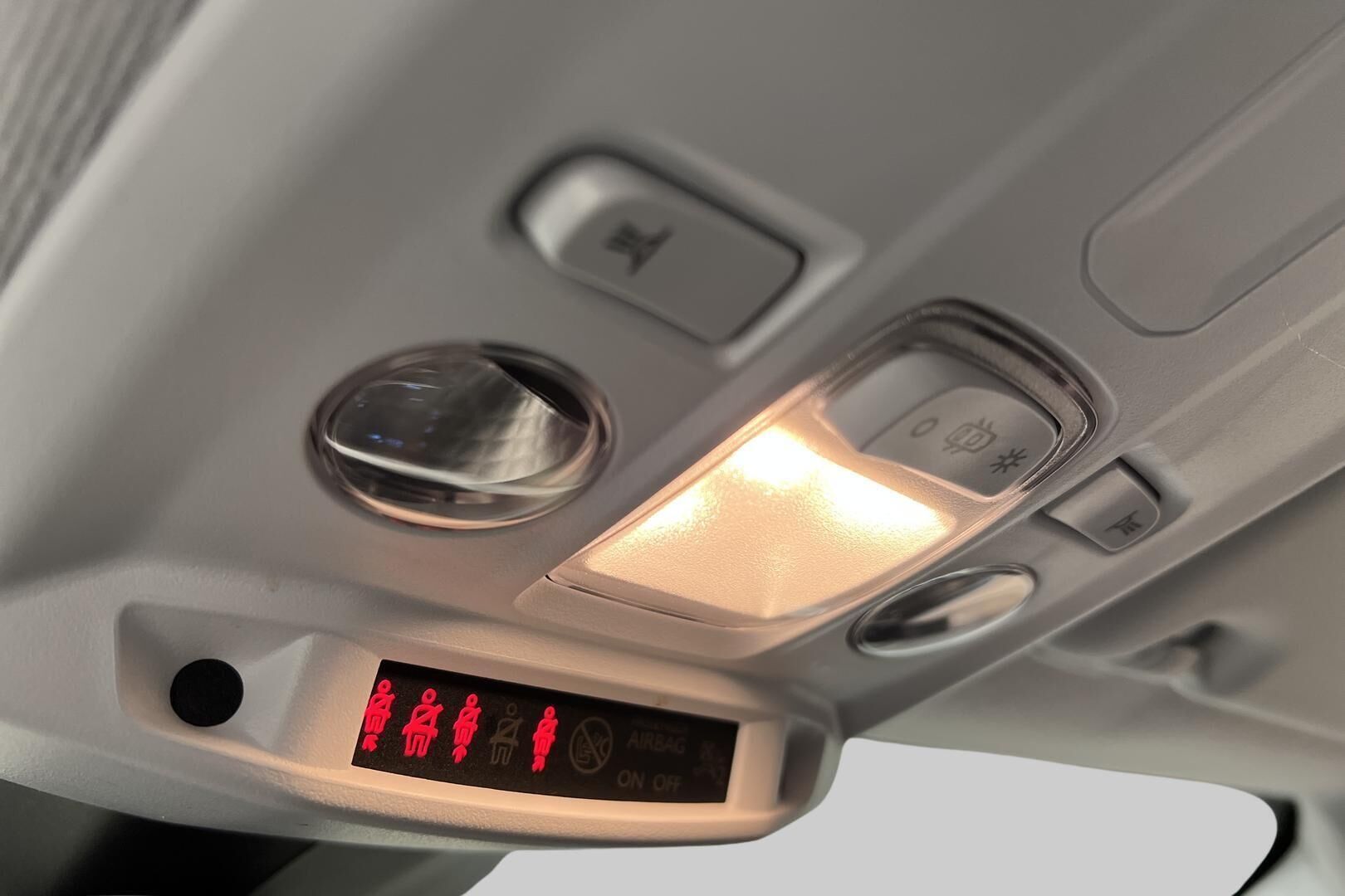 Opel Corsa iso kuva 28