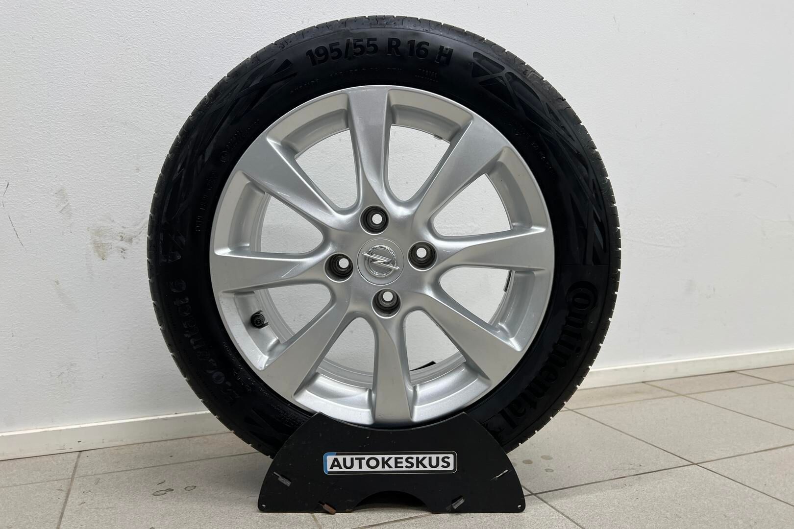 Opel Corsa iso kuva 18