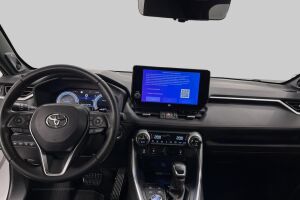 Toyota RAV4 Plug-in esikatselu 10