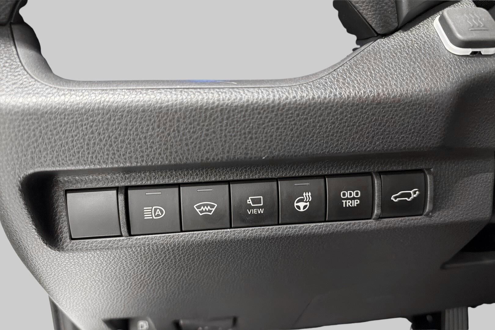 Toyota RAV4 Plug-in iso kuva 17