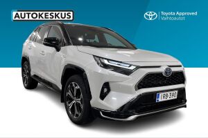 Toyota RAV4 Plug-in esikatselu 2