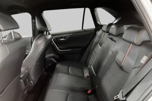 Toyota RAV4 Plug-in esikatselu 9