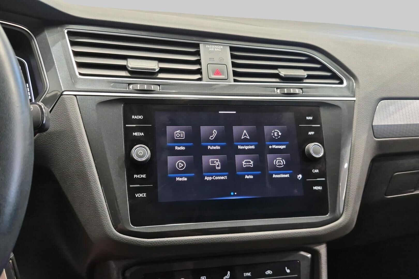 Volkswagen Tiguan iso kuva 17